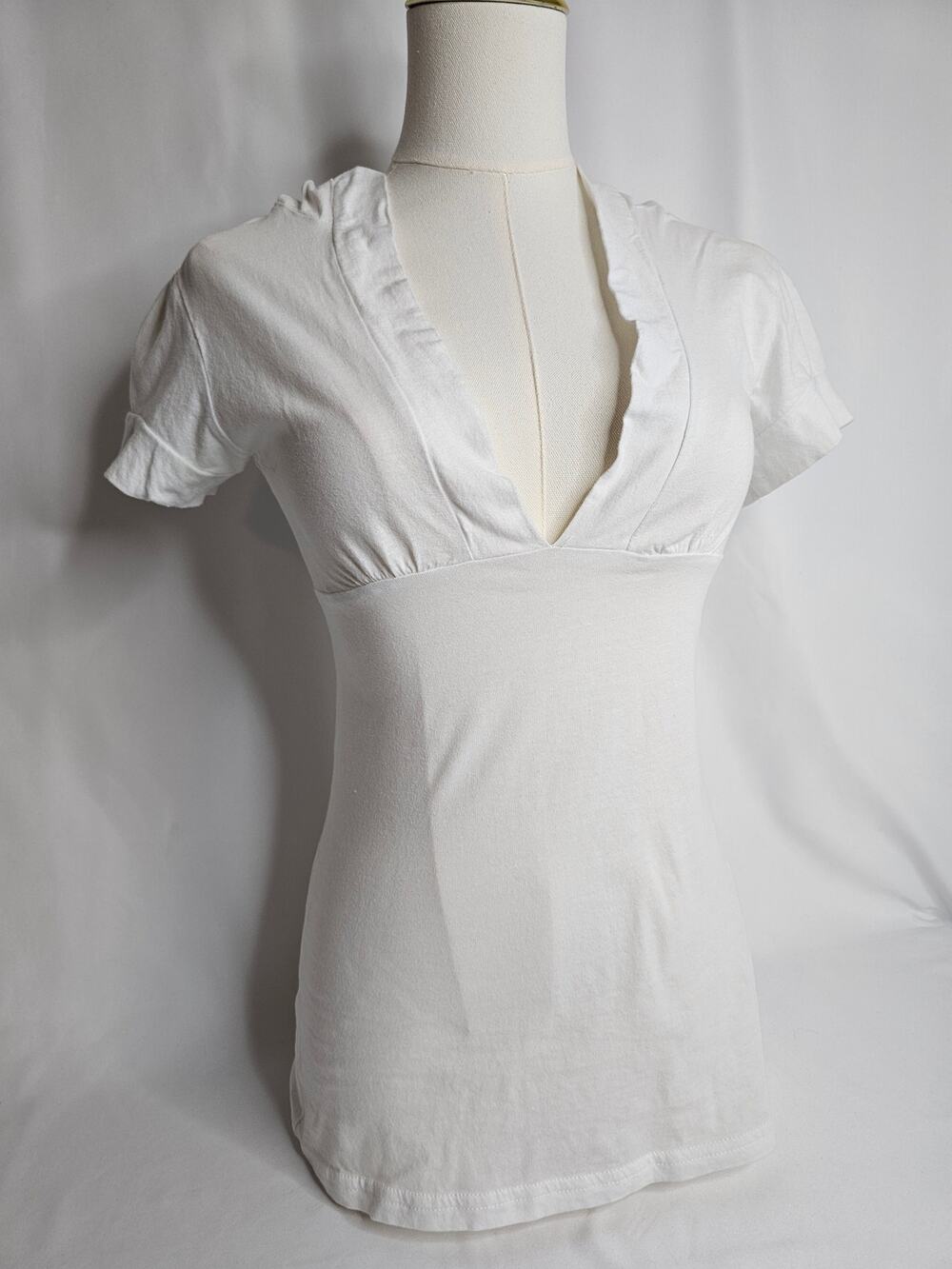 Vintage Y2K Derek Heart White Plunging V-Neck Babydoll Top M‎